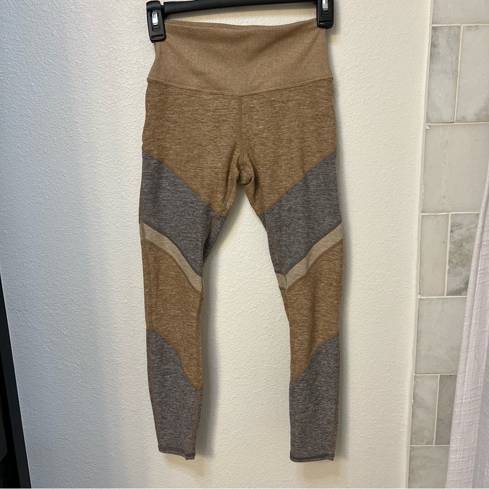 Alo Yoga 7/8 High-Waist Alosoft Sheila Legging - Picture 2 of 9